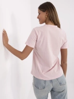 Jasnoróżowy damski t-shirt z napisem