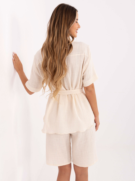 Jasnobeżowy muślinowy komplet na lato
