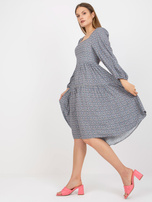 Niebieska midi sukienka z printami i długim rękawem ZULUNA  