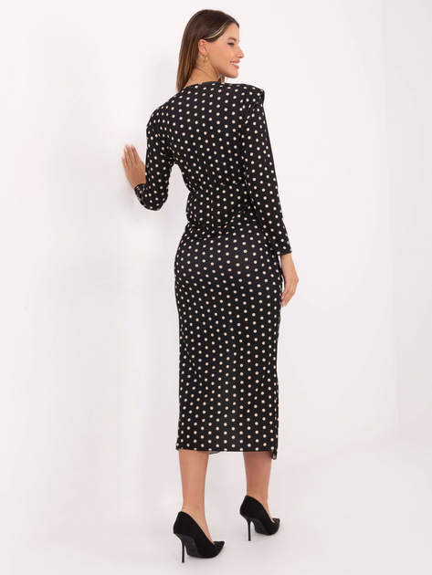 Czarna wieczorowa sukienka z marszczeniem