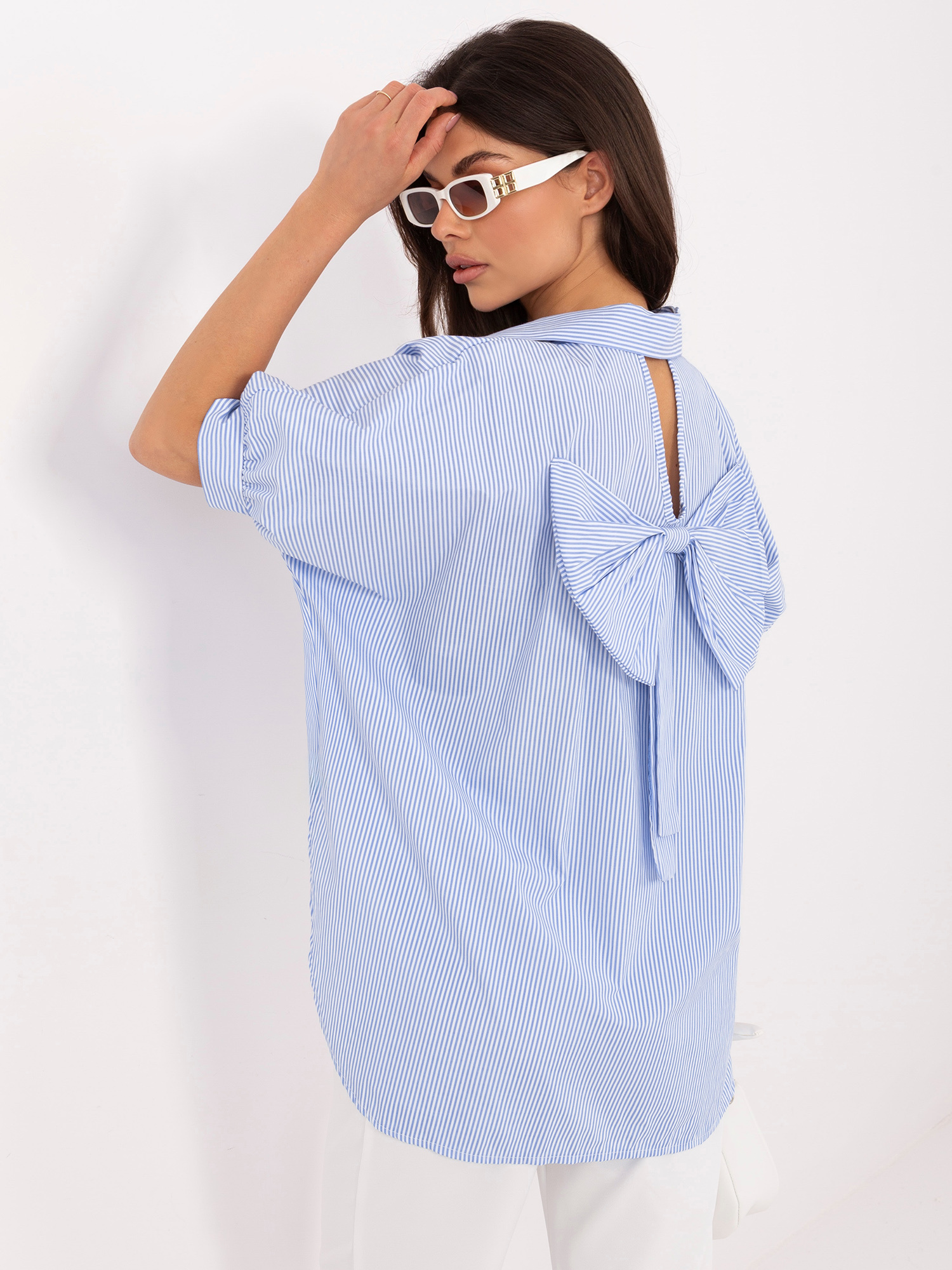 Biało-niebieska koszula oversize z bufiastym rękawem RUE PARIS 