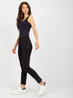 Hurtownia Czarne damskie spodnie dresowe regular fit