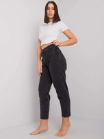 Ciemnoszare proste jeansy plus size Johana