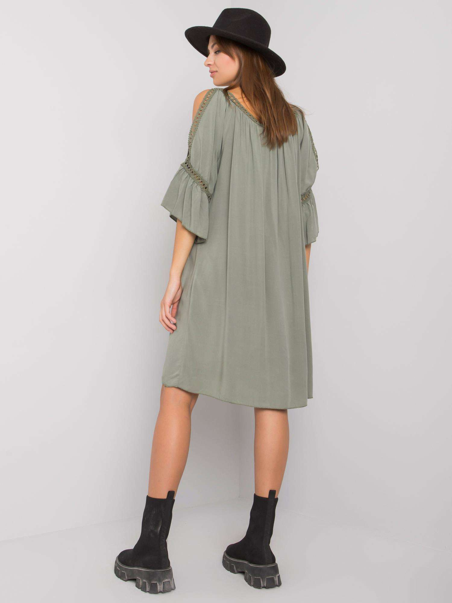 Khaki sukienka z wycięciami Marielle OCH BELLA 