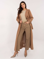 Ciemnobeżowe damskie jeansy baloon z paskiem