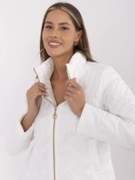 Biała pikowana kurtka damska z kieszeniami 