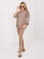 Ciemnobeżowa bluzka basic z rękawem 3/4