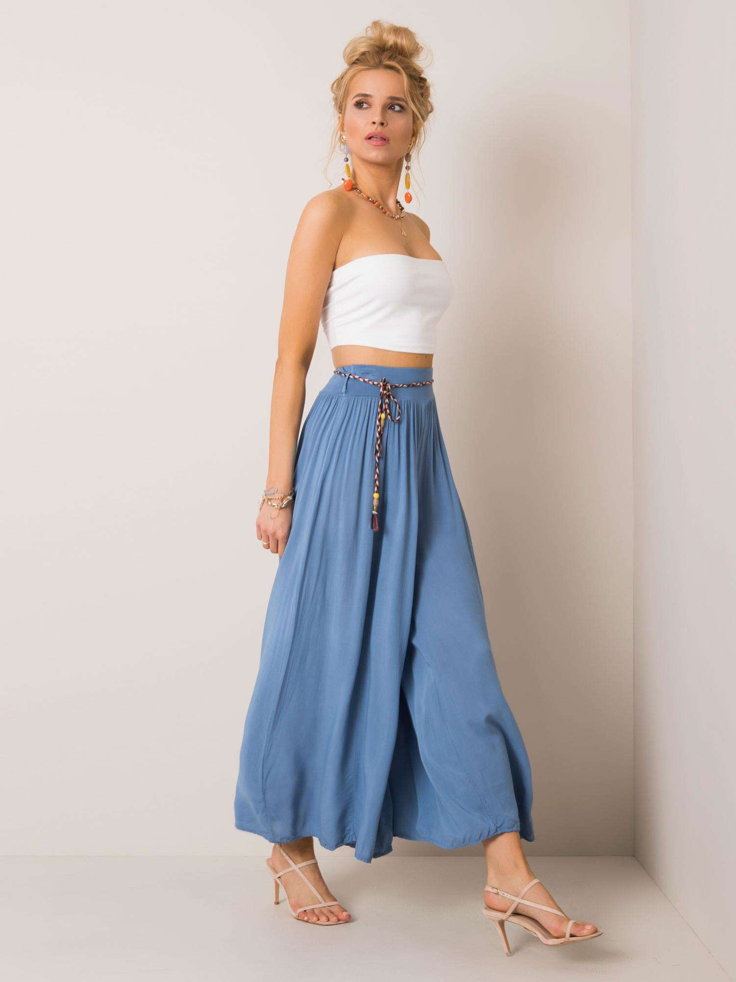 Blue wide Surie pants.