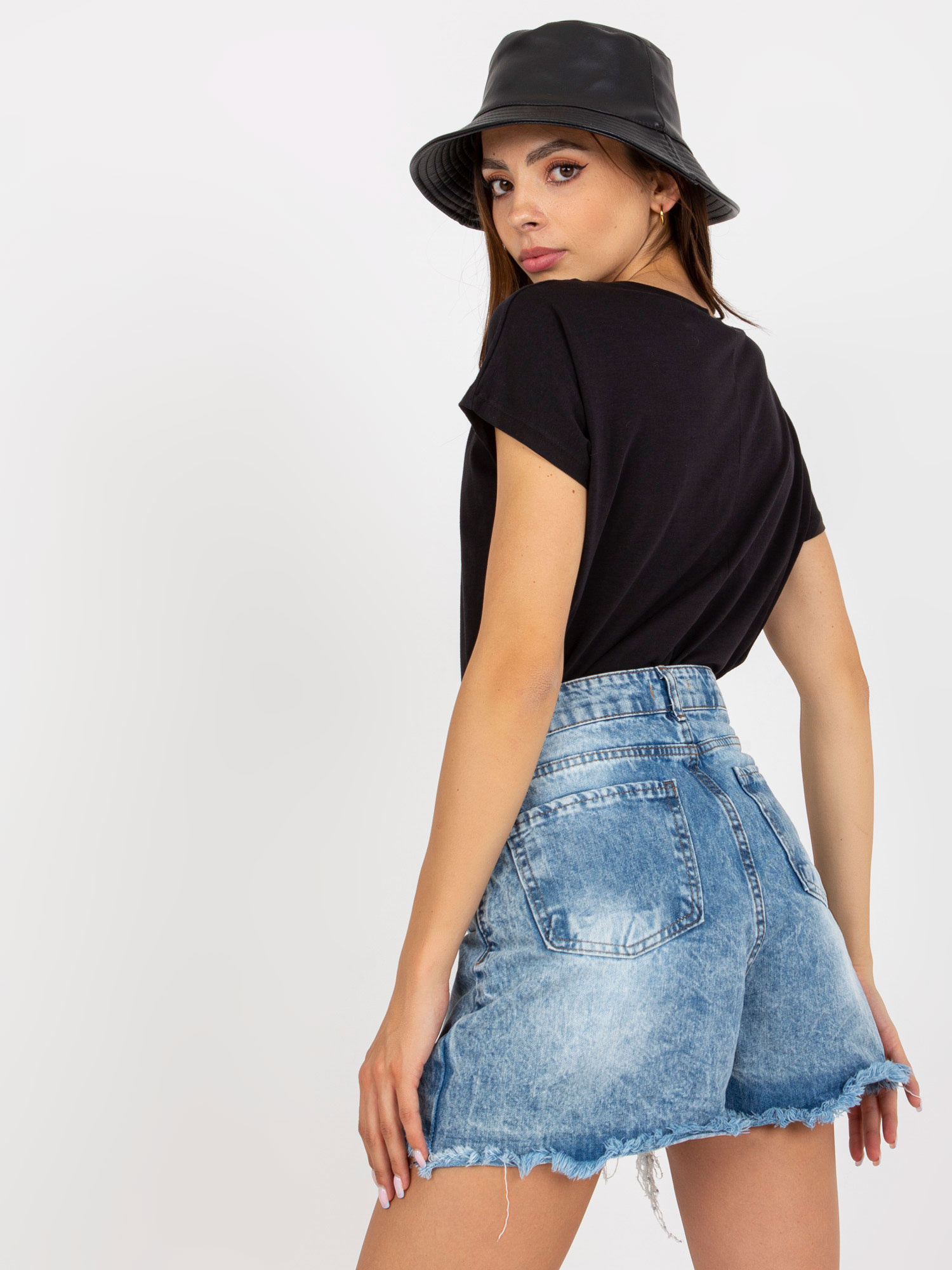 Czarny gładki t-shirt basic z bawełny