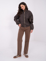 Czekoladowa rozpinana bluza basic z gumką na dole