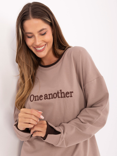 Ciemnobeżowy damski komplet z bluzą bez kaptura