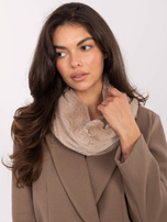 Ciemnobeżowy przyjemny w dotyku komin