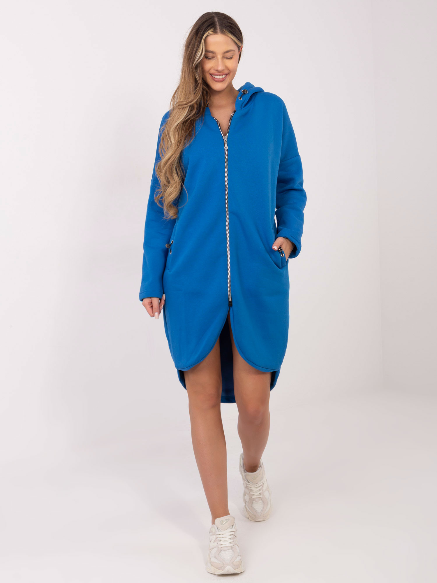 Ciemnoniebieska długa bluza basic z kapturem Tina RUE PARIS