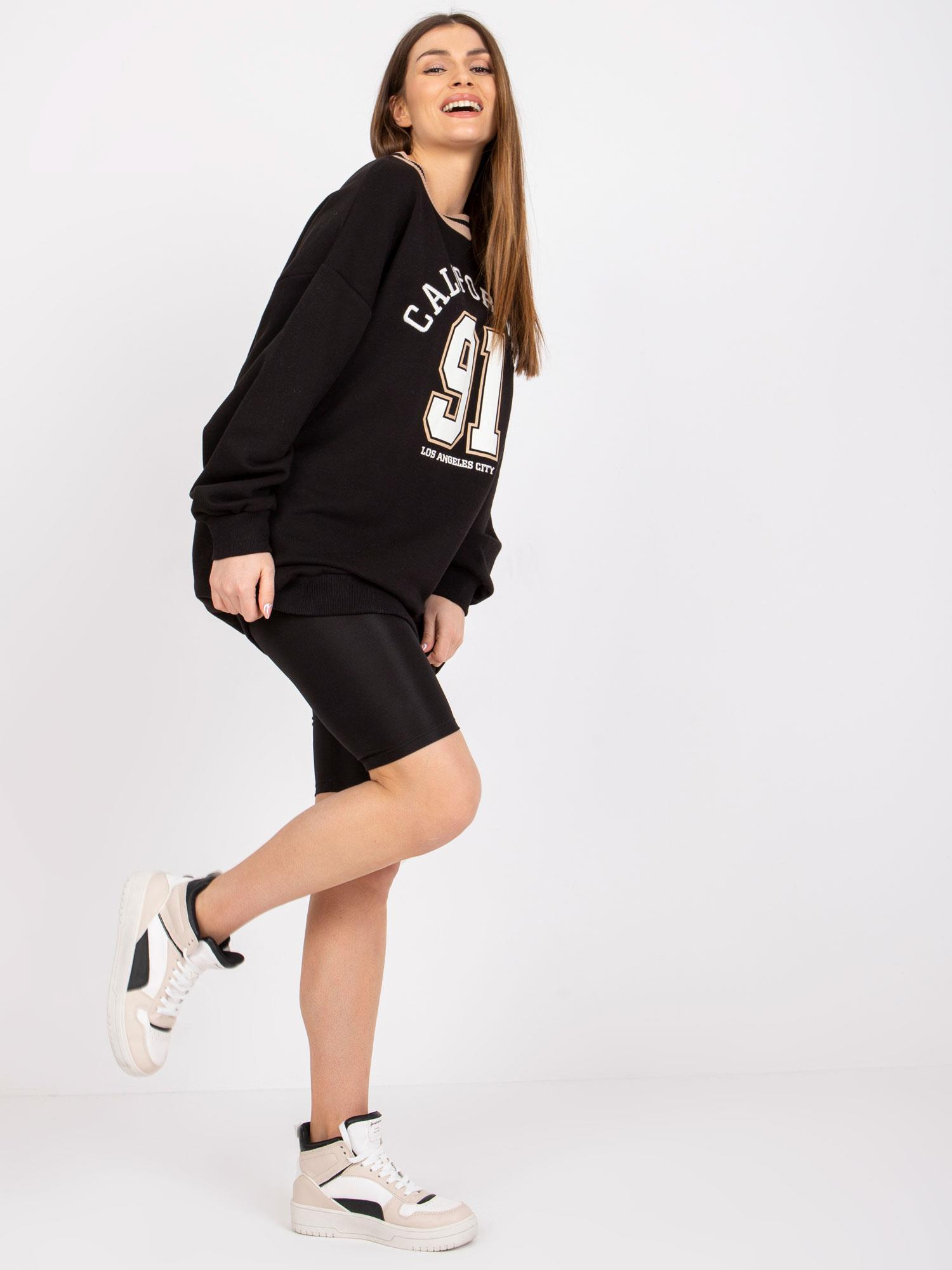 Czarna bluza dresowa z haftem Suzanne  