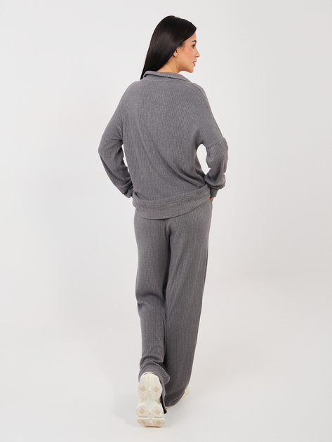 Ciemnoszary dzianinowy komplet w prążek