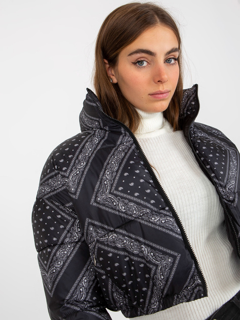 Hurt Czarna krótka puchowa kurtka pikowana bez kaptura