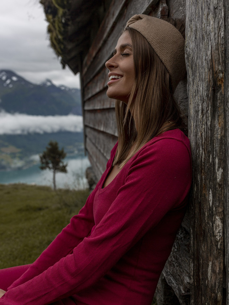 Bordowa sukienka z długim rękawem RUE PARIS