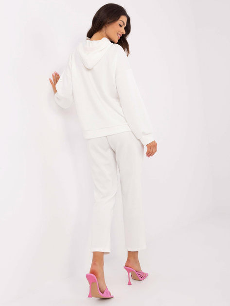 Hurtownia Ecru dresowy komplet z prostymi spodniami