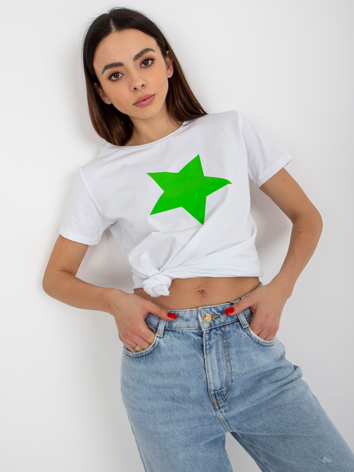 Hurt White-green t-shirt with star print BASIC FEEL GOOD.