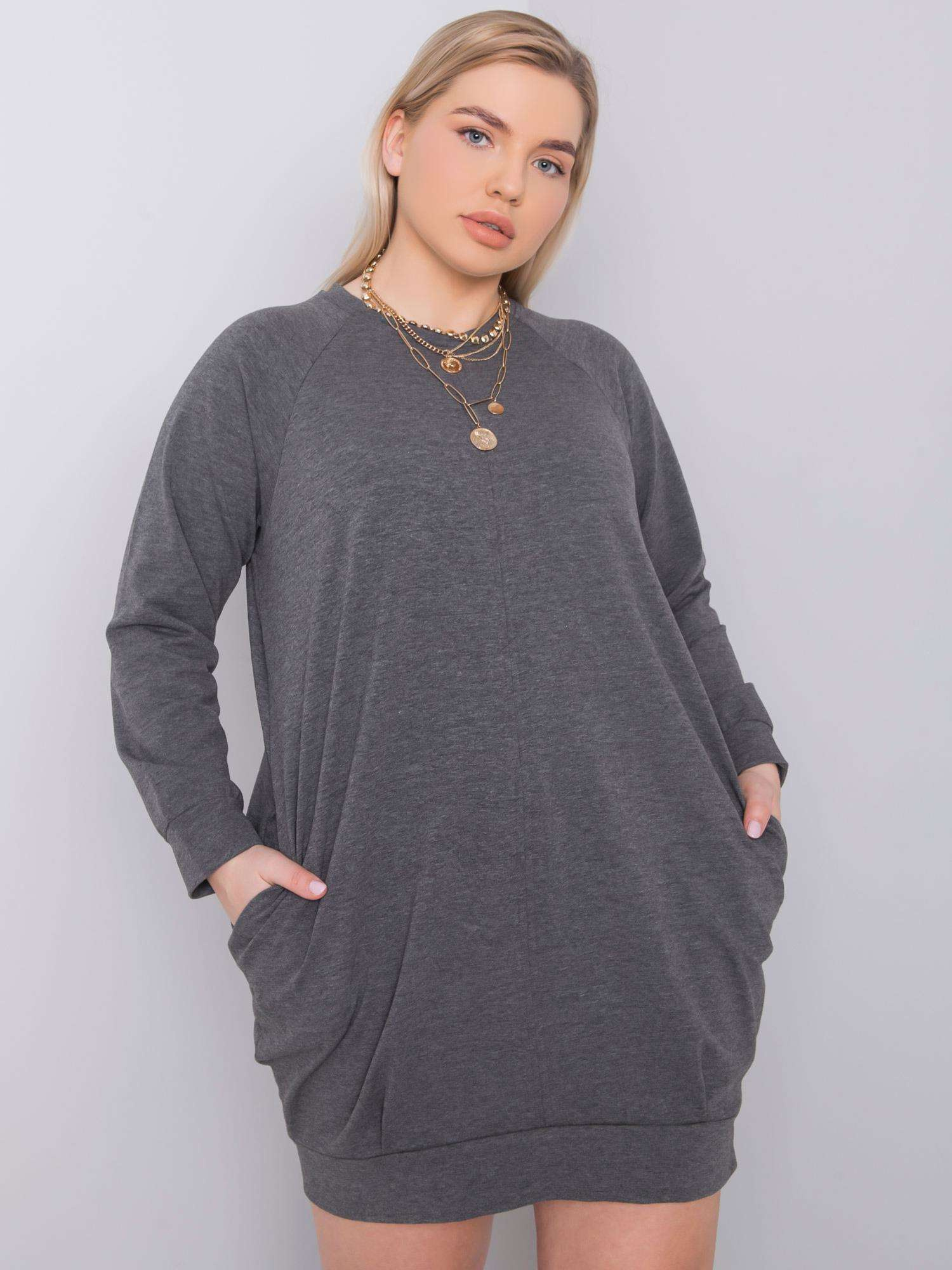 Tmavě šedá melírovaná šaty plus size Ariadne.