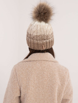 Hurt Ciemnobeżowa zimowa czapka z warkoczami RUE PARIS