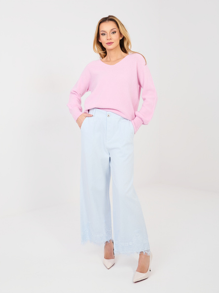 Jasnoniebieskie damskie jeansy z kieszeniami RUE PARIS