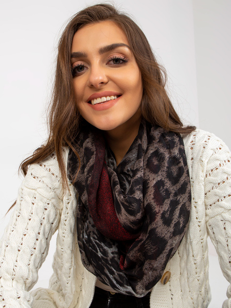 Hurt Czarno-czerwona chusta komin w zwierzęcy wzór