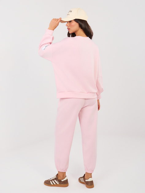 Jasnoróżowy casualowy komplet ze spodniami