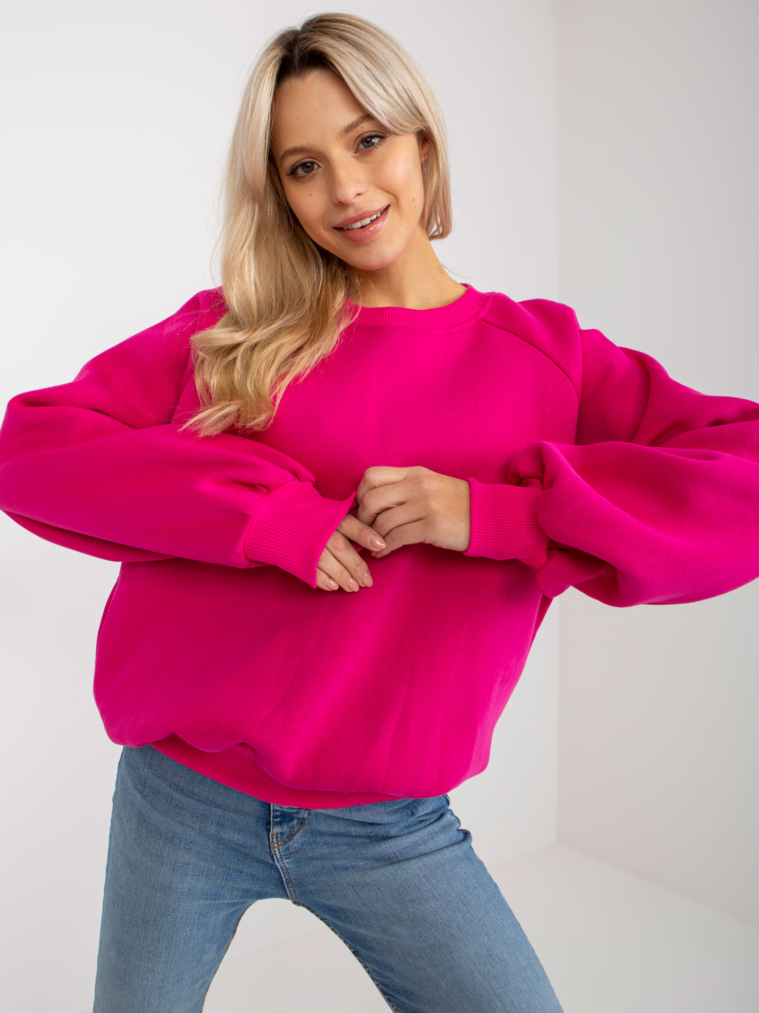 Fuksjowa dresowa bluza basic o kroju oversize