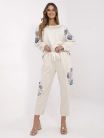 Beżowy przyjemny w dotyku komplet damski