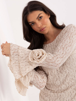 Jasnobeżowa koronkowa bluzka z drapowaniem