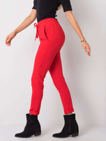 Rote Jogginghose Molly.