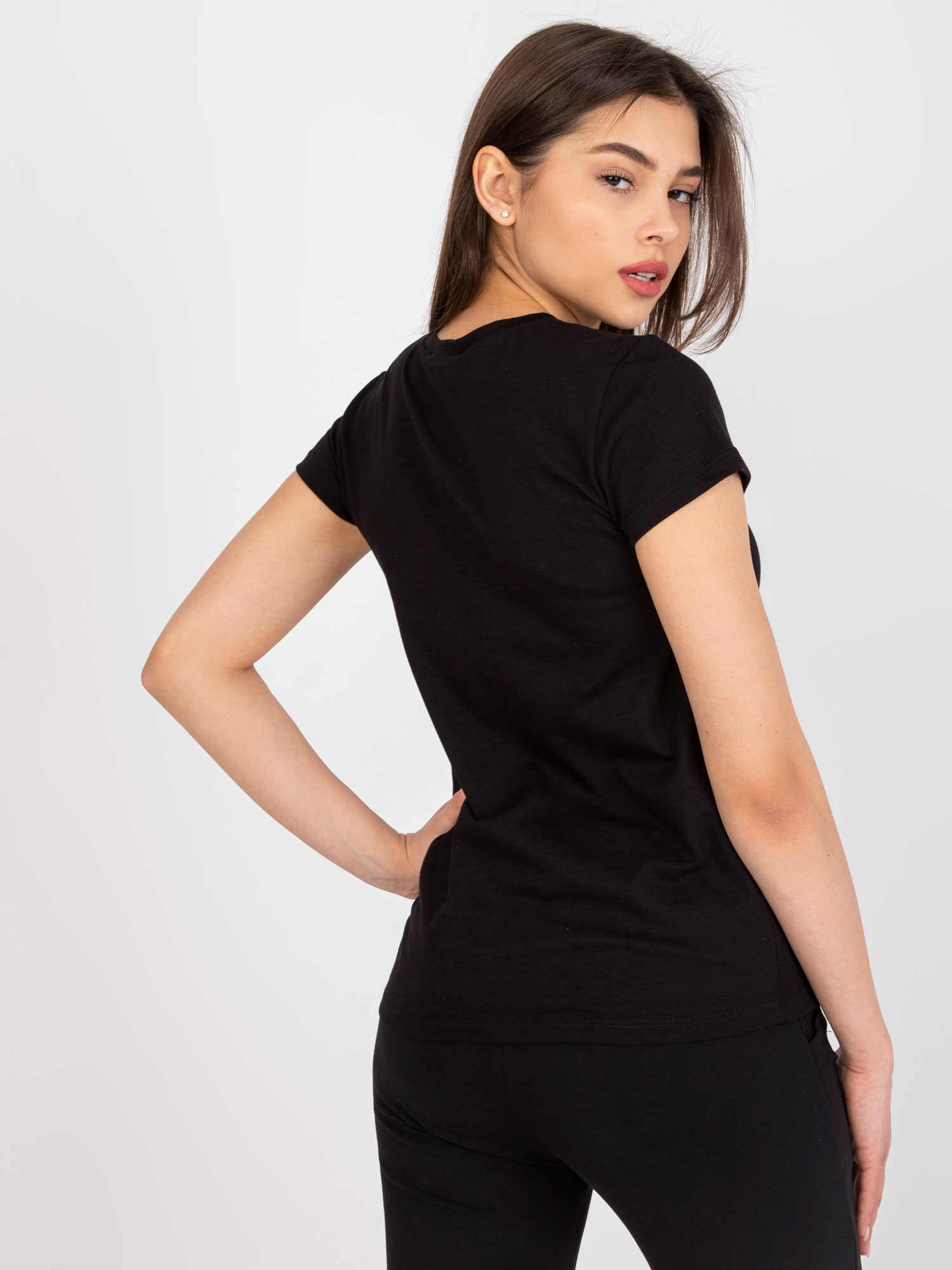Juodas t-shirt "Peachy"