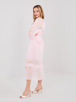 Šviesiai rožinė moteriška oversize suknelė boho stiliaus.