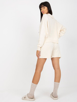 Hurtownia Ecru dzianinowy komplet casualowy z szortami