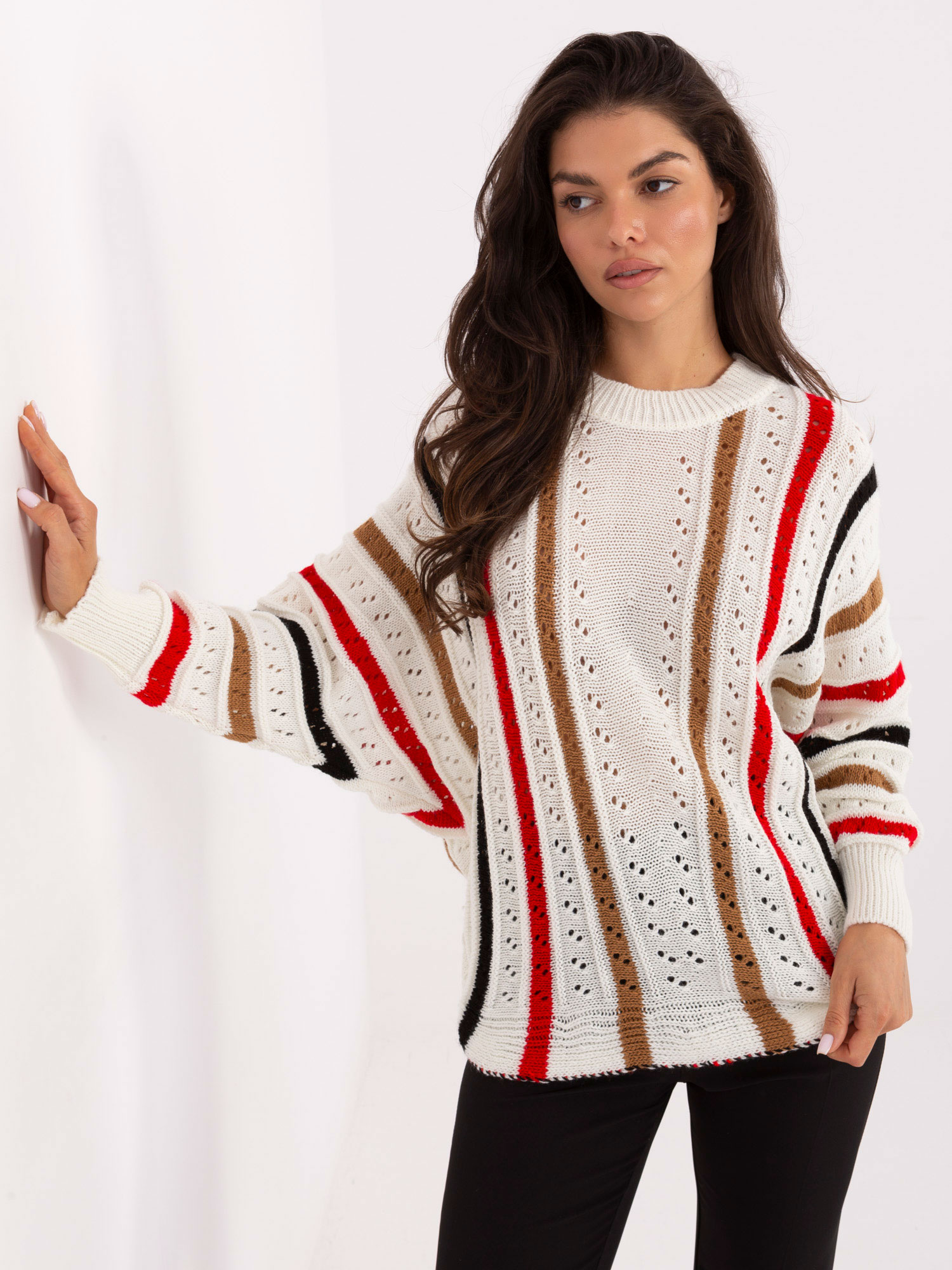 Sweter ecru