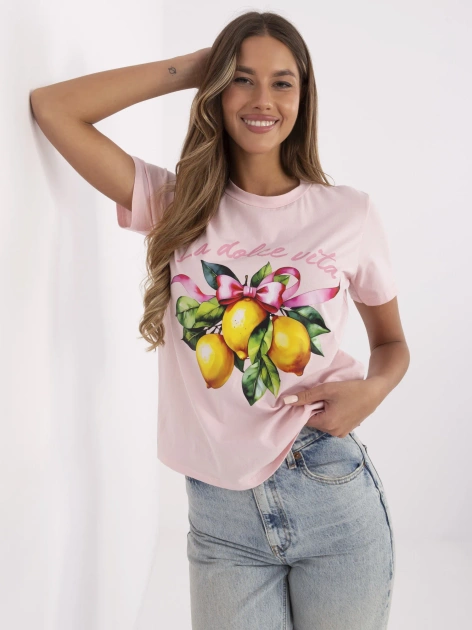 Jasnoróżowy damski t-shirt z napisem