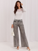 Hurt Weiße Basic-Bluse mit langen Ärmeln und rundem Ausschnitt BASIC FEEL GOOD.