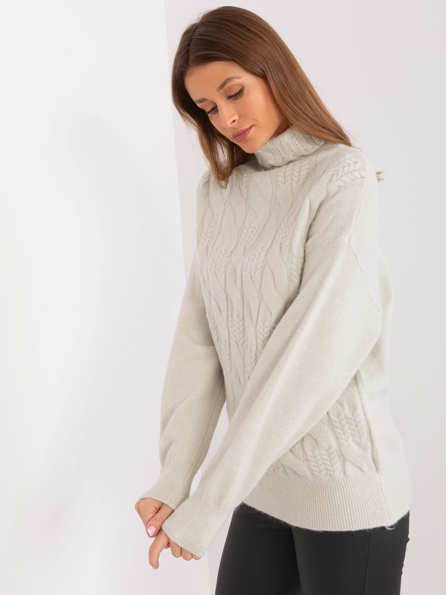 Sweter pistacjowy
