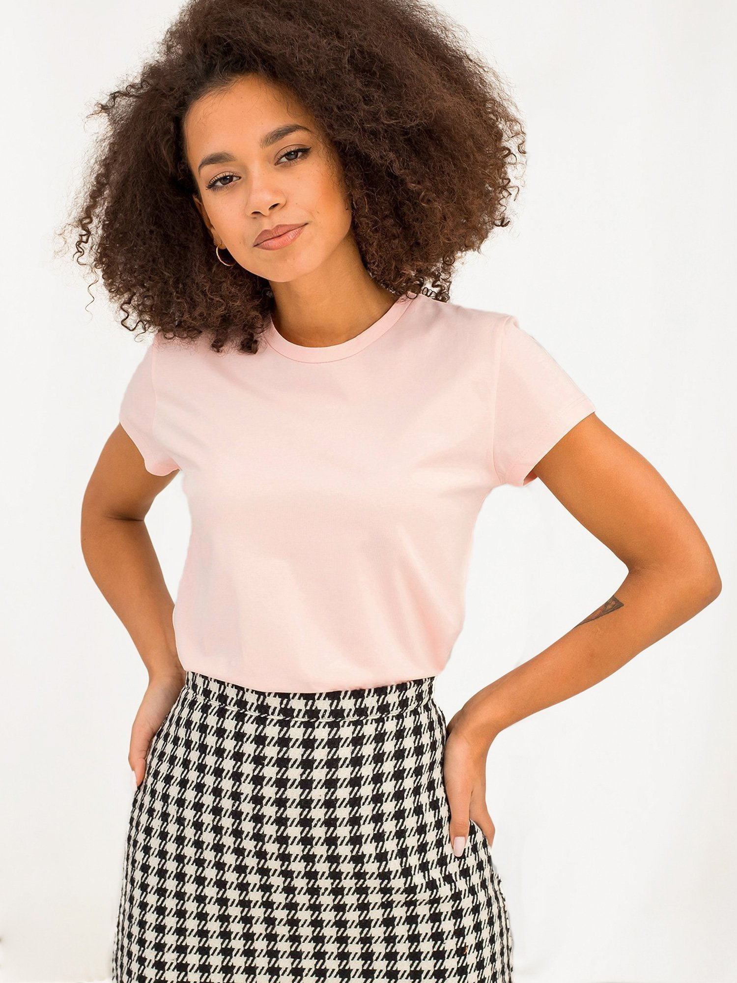 Šviesiai rožinė medvilninė basic marškinėliai Peachy.
