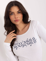 Ecru dopasowana bluzka z nadrukiem 