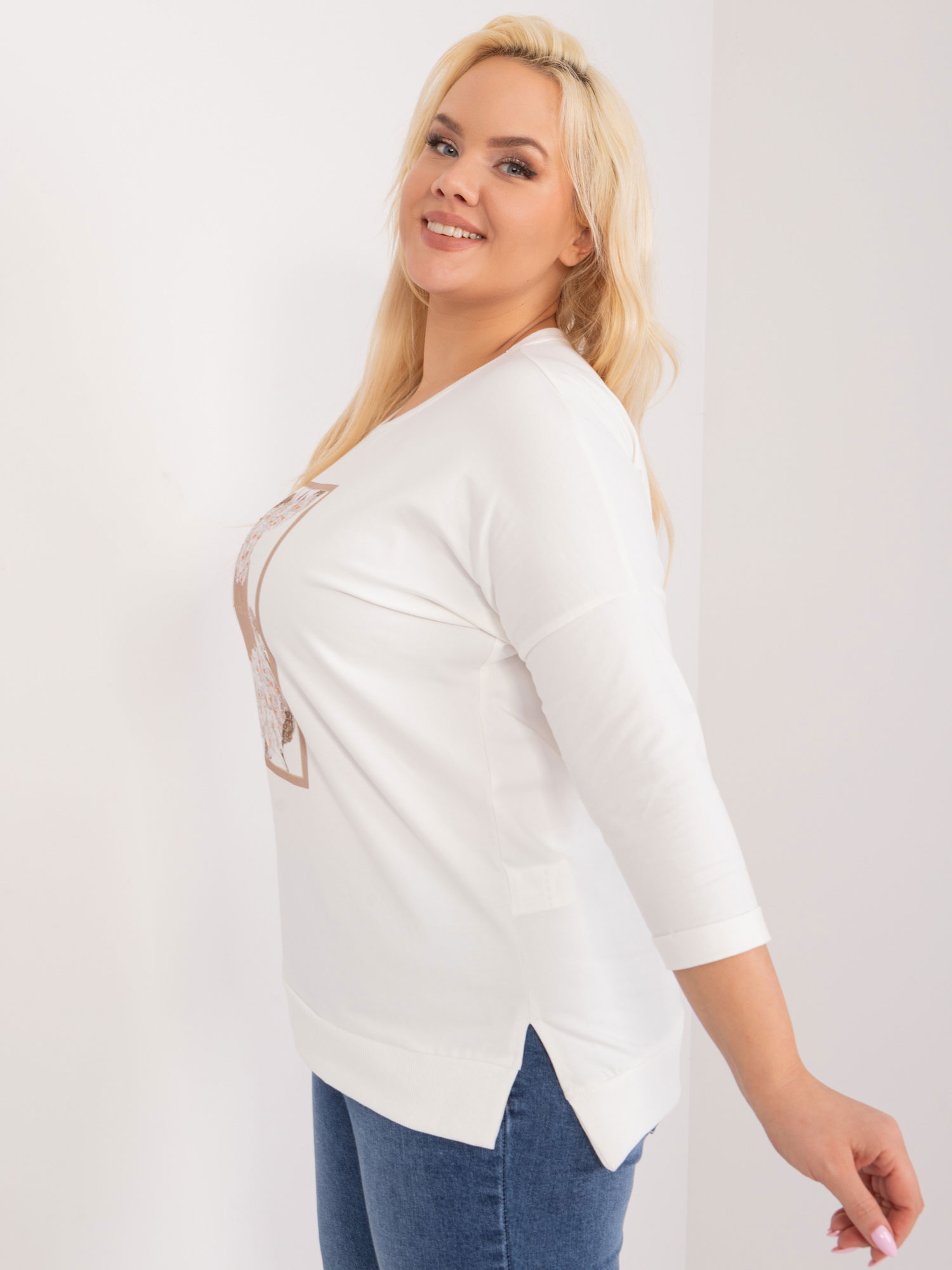 Hurt Ecru casualowa bluzka plus size z nadrukiem