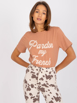 Camelowy damski t-shirt z nadrukiem Jade