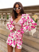 Różowo-ecru elegancki komplet ze spódnico-spodenkami