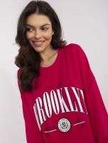 Malinowy dresowy komplet z plisowaną spódnicą