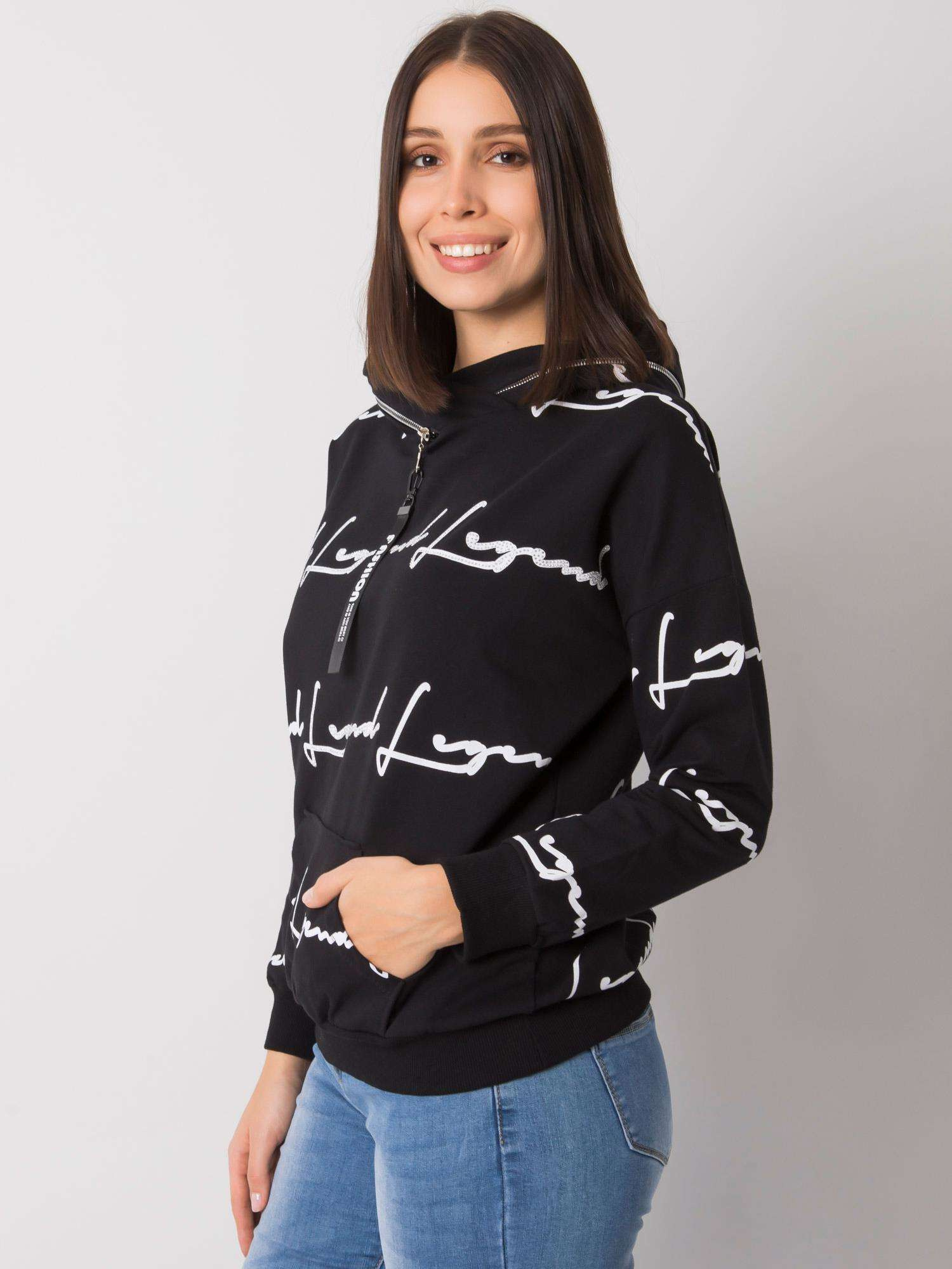 Schwarzer Plus-Size-Pullover mit Tasche Jossy.