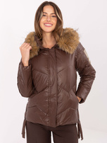 Brązowa pikowana kurtka z kapturem