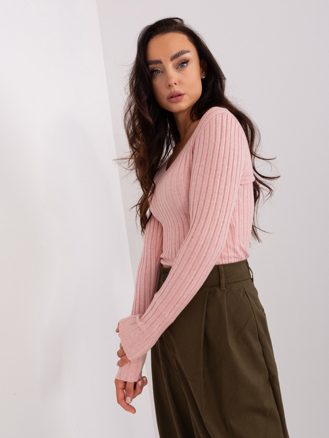 Hurtownia Jasnoróżowy sweter klasyczny z dzianiny