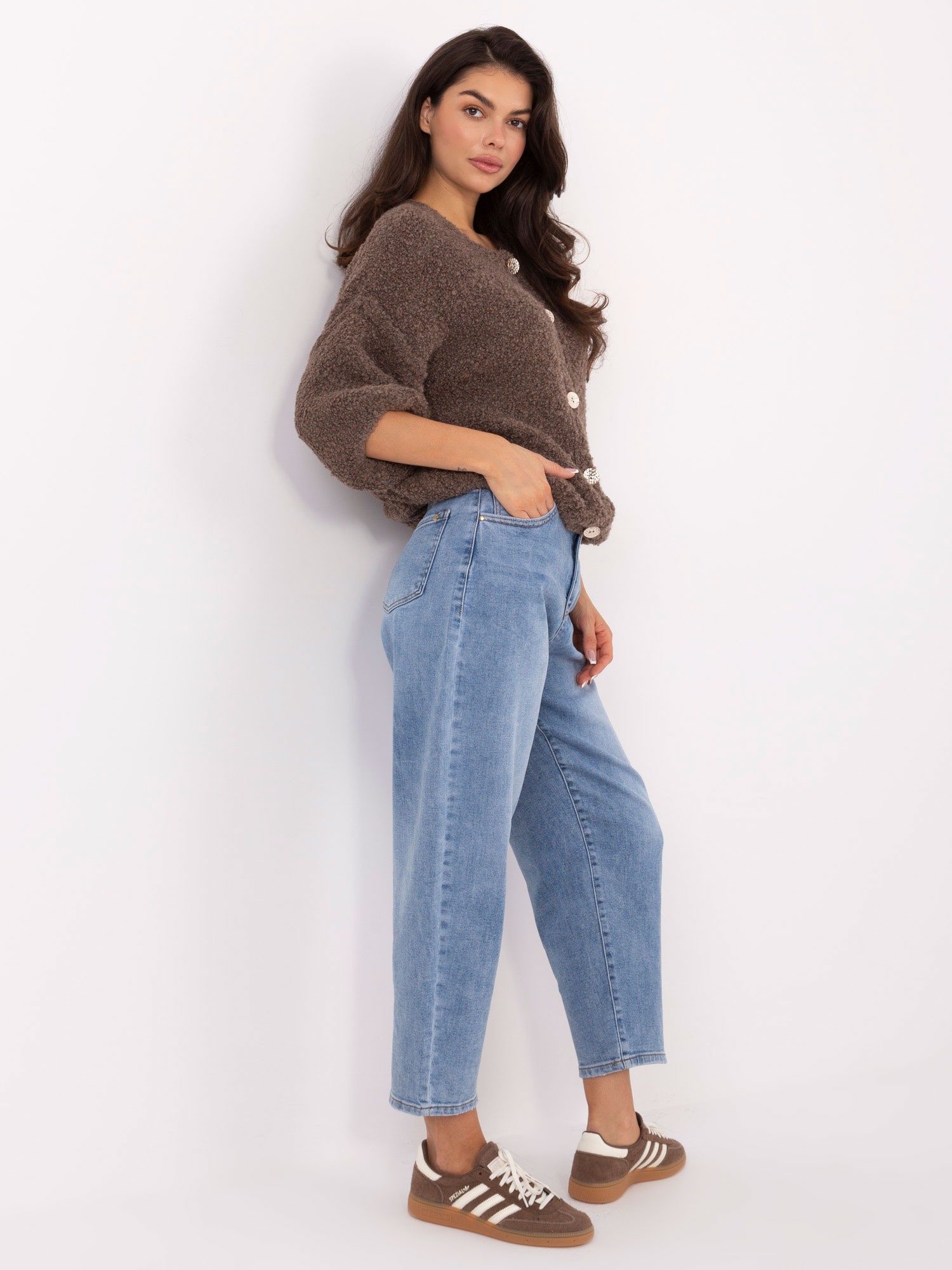 Sweter ciemny bezowy