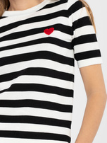 Czarny damski sweter z niewielkim haftem